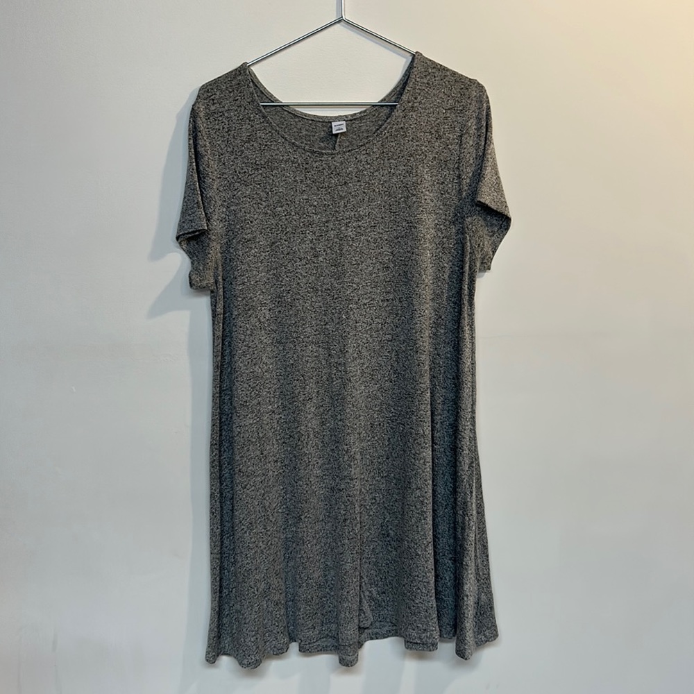 Old Navy brand women’s dress size XL gray color